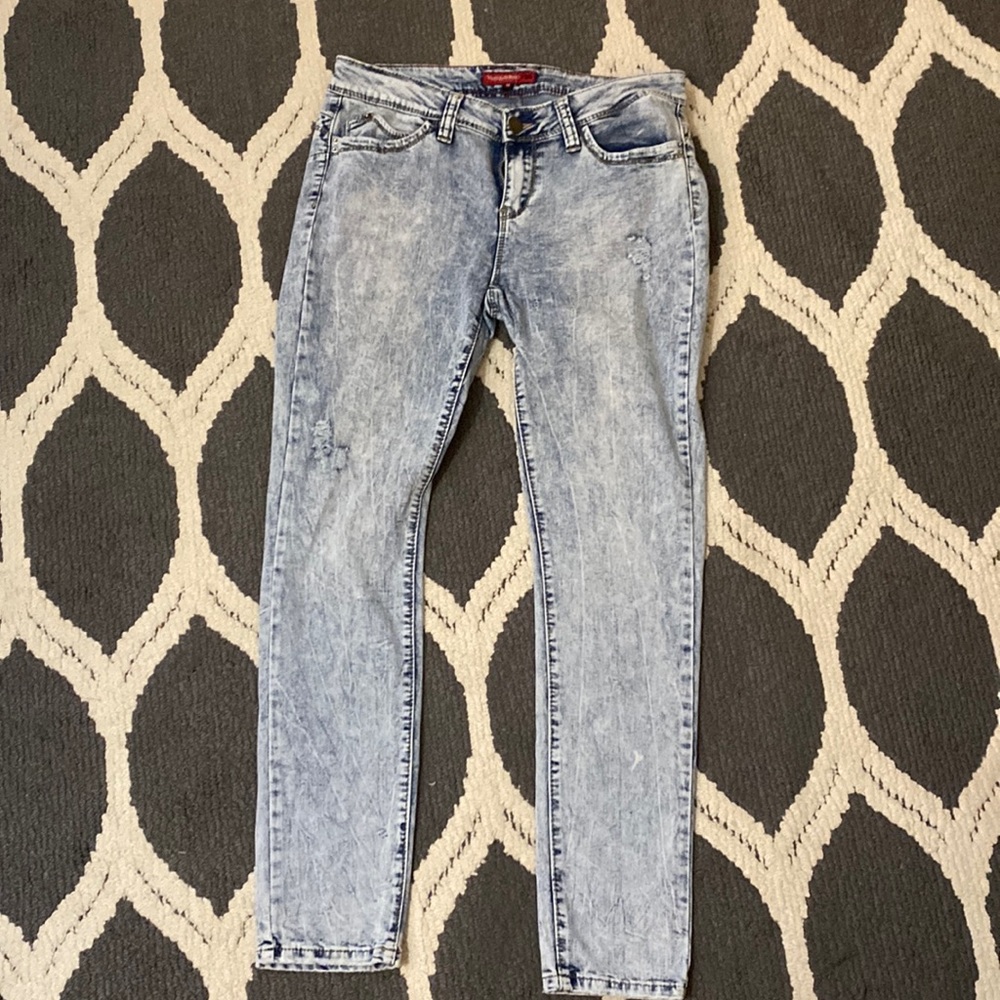 Light Washed Jeans: Size 13